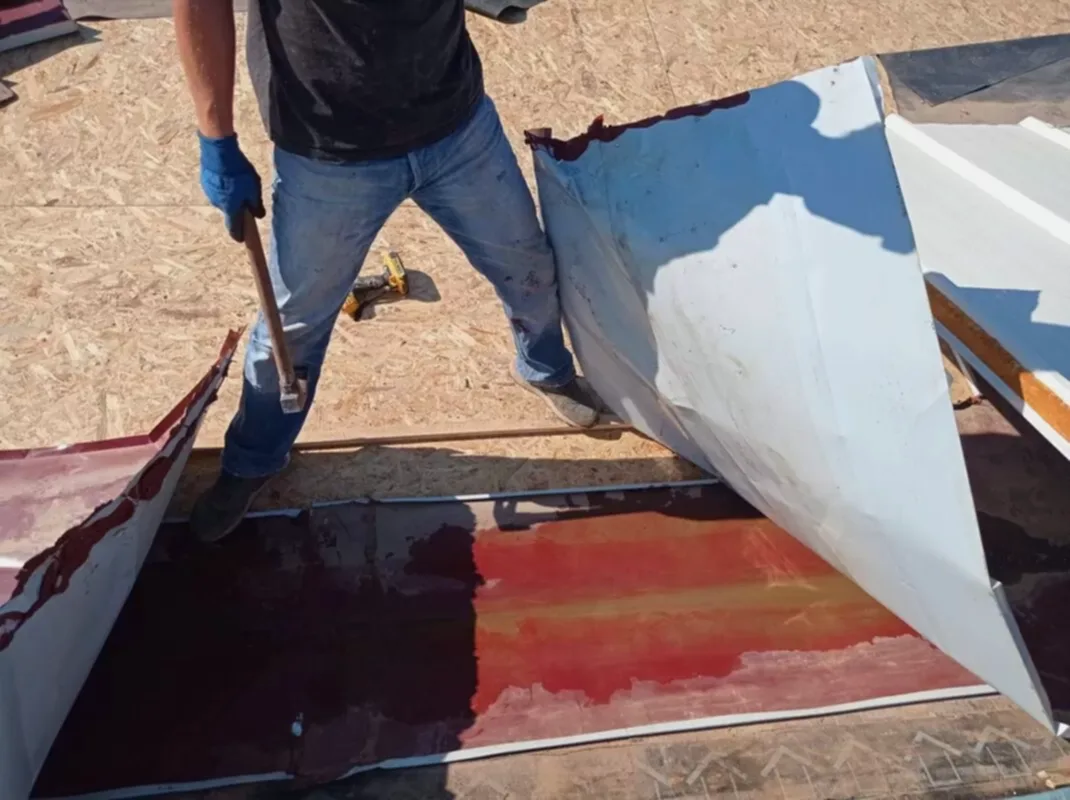 sacın altından çıkan su