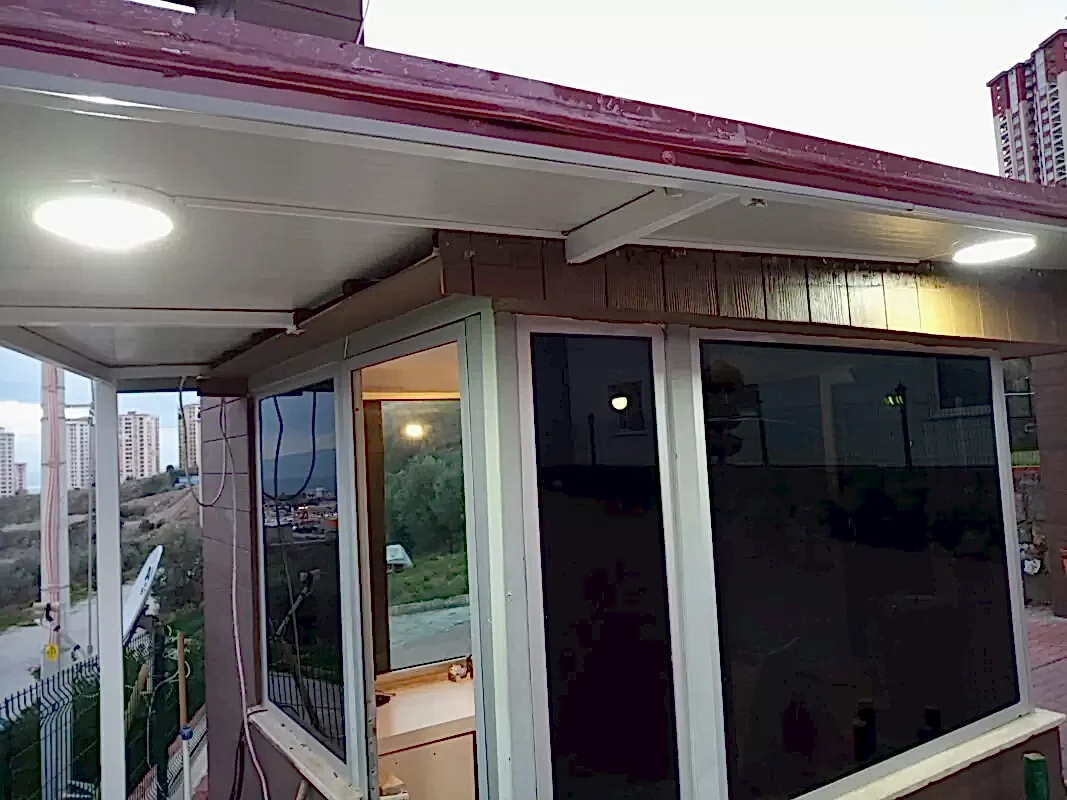 Vista Panorama Bekçi Kulübesi Sandviç Panel Pergolesi Yakından Görünüm