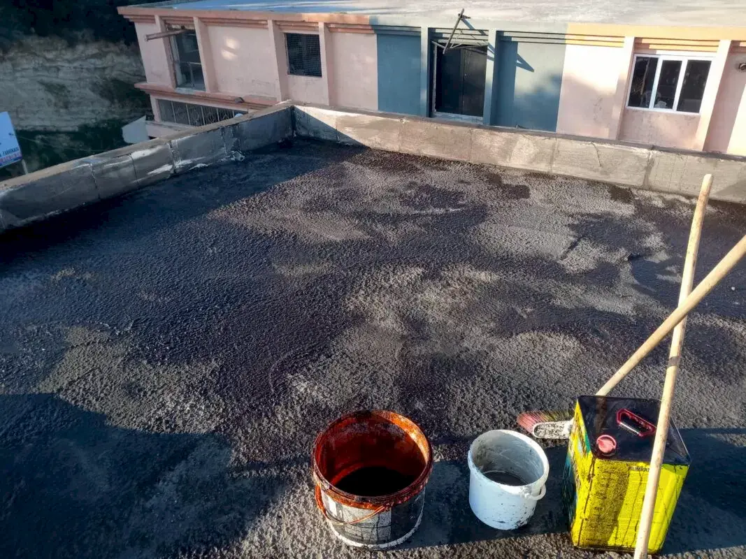 Beton üzerine flimkat astar uygulaması