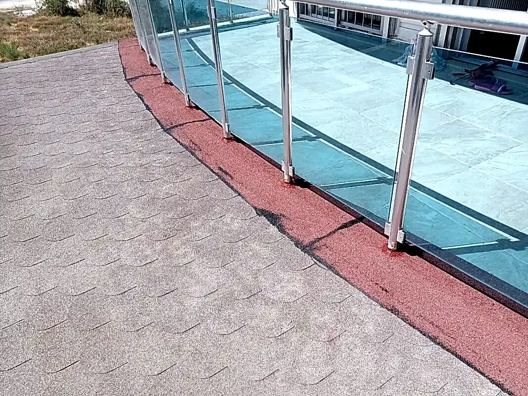 shingel ve köpük yalıtım arası sim kenar bant uygulaması balkon korkuluk arası